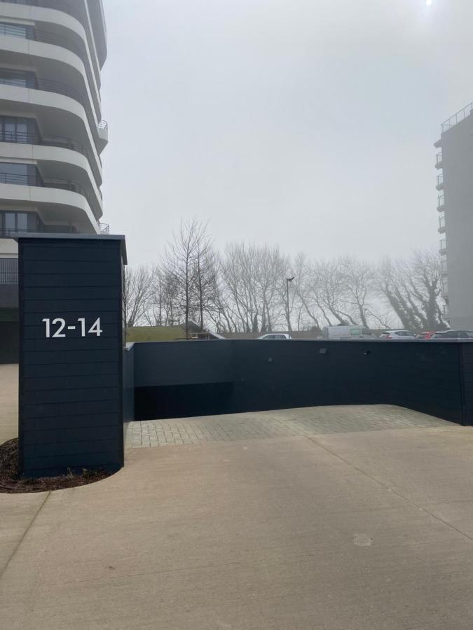 Lichtrijk 2-Slaapkamerappartement Met Zeezicht En Gratis Parking ออสเทนด์ ภายนอก รูปภาพ