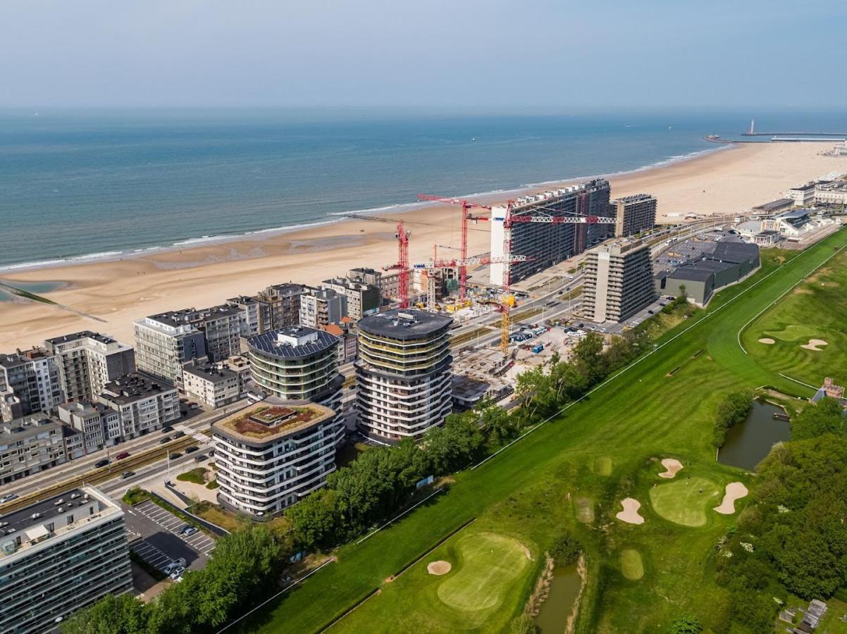 Lichtrijk 2-Slaapkamerappartement Met Zeezicht En Gratis Parking ออสเทนด์ ภายนอก รูปภาพ